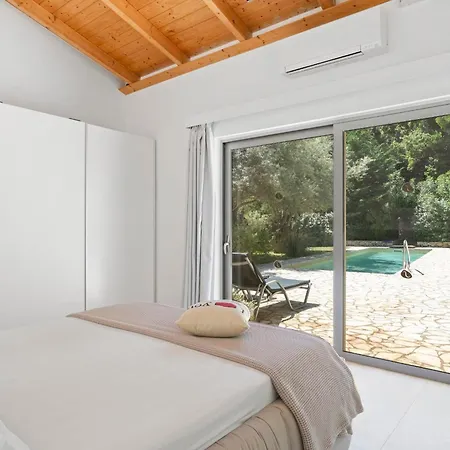 Villa Trianda A True Gem Just 27 Steps From The Beach! *