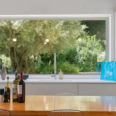 Villa Trianda A True Gem Just 27 Steps From The Beach! Szívota