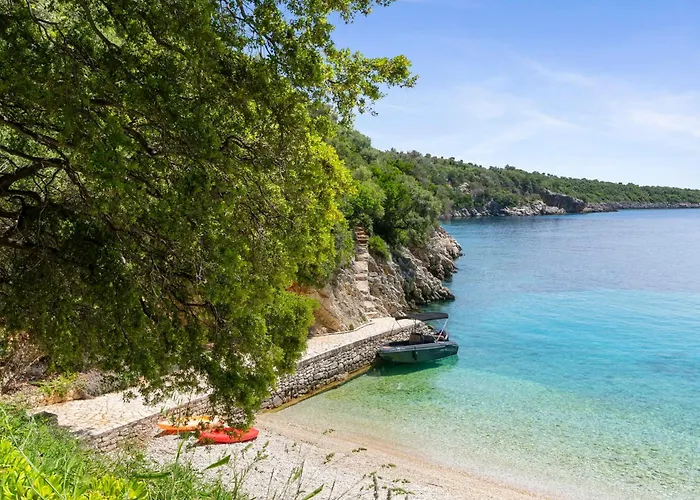 Trianda A True Gem Just 27 Steps From The Beach! Σύβοτα