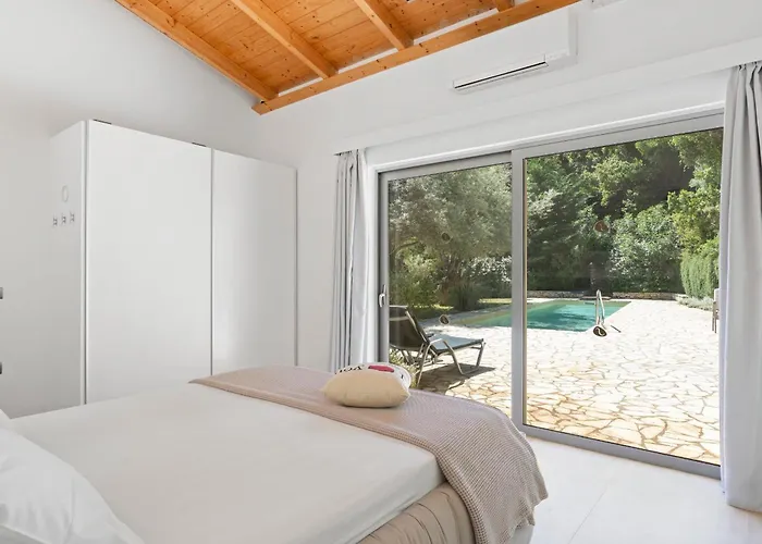 Βίλα Trianda A True Gem Just 27 Steps From The Beach! *