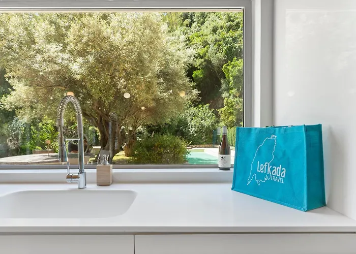 Trianda A True Gem Just 27 Steps From The Beach! * Σύβοτα