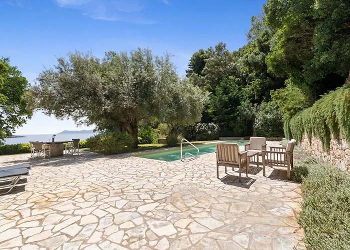 Trianda A True Gem Just 27 Steps From The Beach! Σύβοτα
