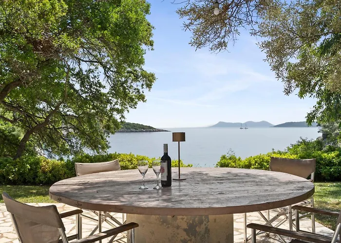 Βίλα Trianda A True Gem Just 27 Steps From The Beach!