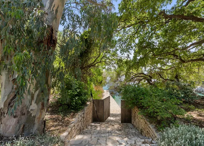 Trianda A True Gem Just 27 Steps From The Beach!