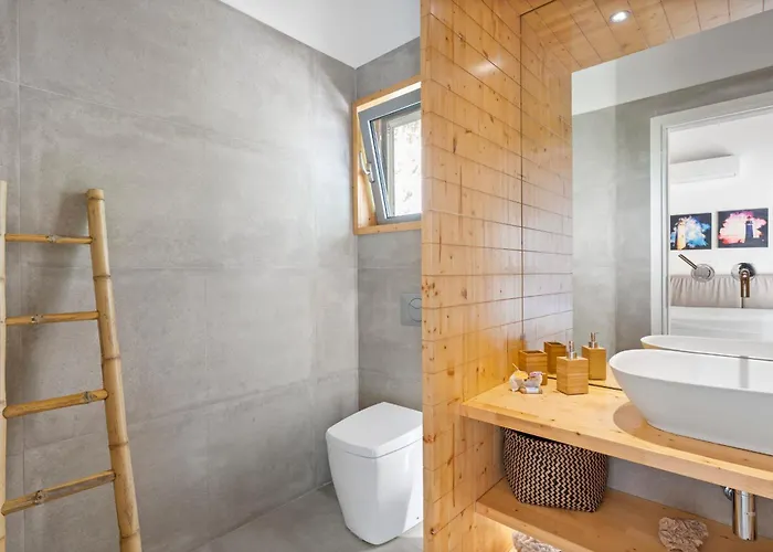 Trianda A True Gem Just 27 Steps From The Beach! *