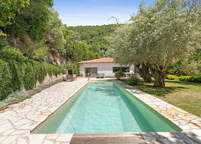 Trianda A True Gem Just 27 Steps From The Beach! Σύβοτα